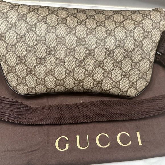 Gucci Supreme Coated Canvas Belt Bag - Picture 4 of 11